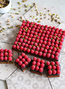 from-our-counter-single-layer-cakesraspberry-and-toasted-almond from-our-counter-single-layer-cakesraspberry-and-toasted-almond